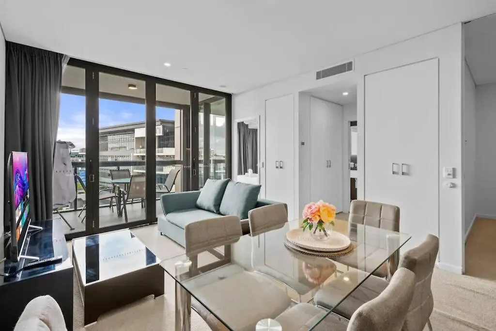 Elegant Urban Hideaway - Private Luxury Residential Apartment, Walk To South Bank & Free Carpark Brisbane Australia