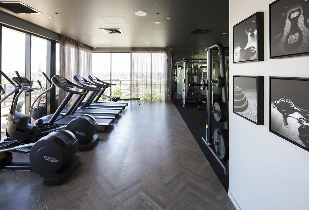 Elegant Urban Hideaway - Private Luxury Residential Apartment, Walk To South Bank & Free Carpark Brisbane Apartment